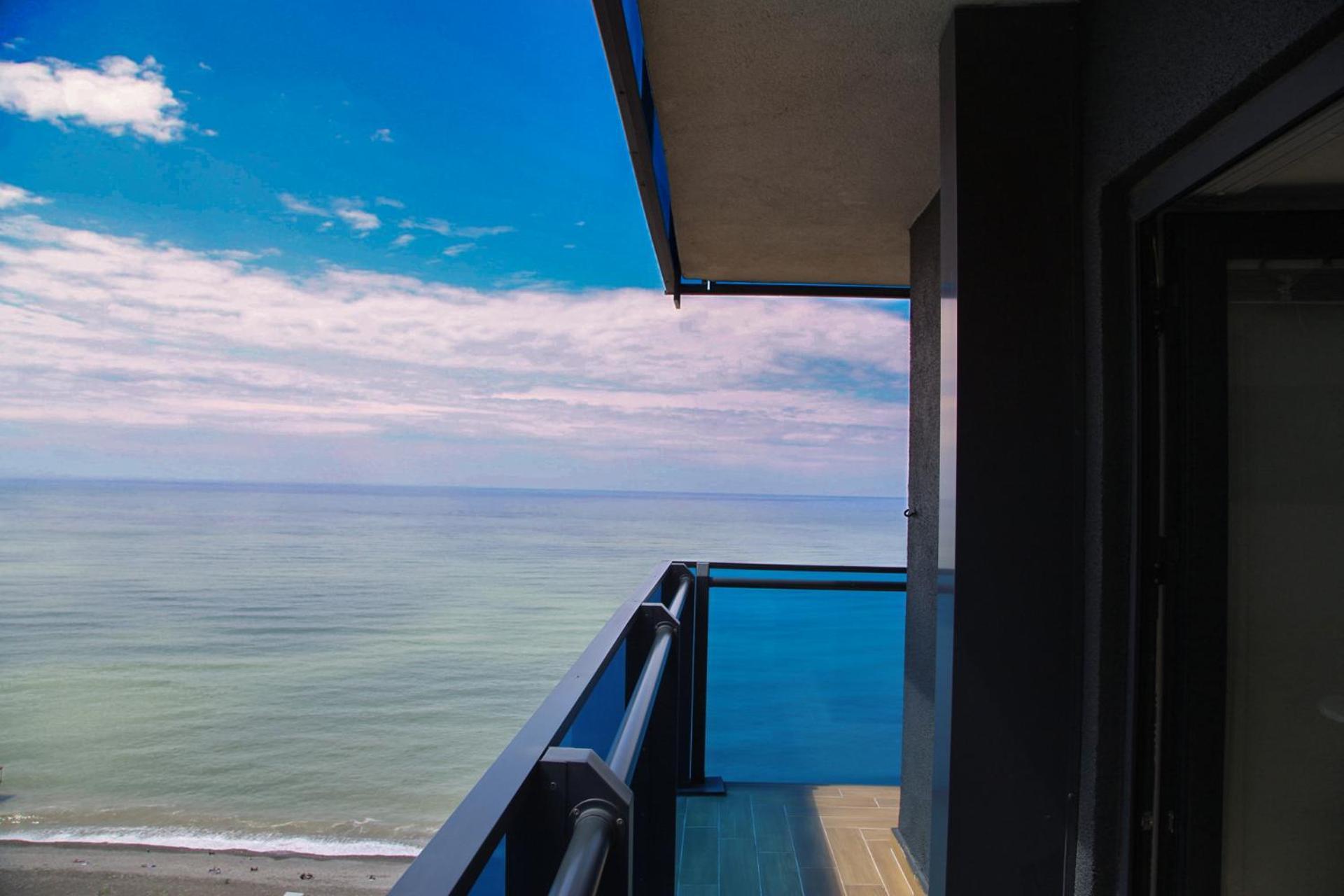 Orbi City Hotel With Sea View Batumi Exterior foto